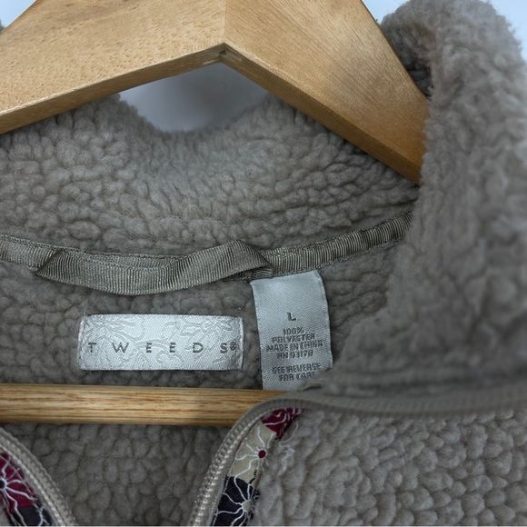 Tweeds Full Zip Sherpa Fleece Jacket | Size Large | Cozy Taupe - Picture 4 of 10